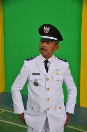 KEPALA DESA CILUNCAT